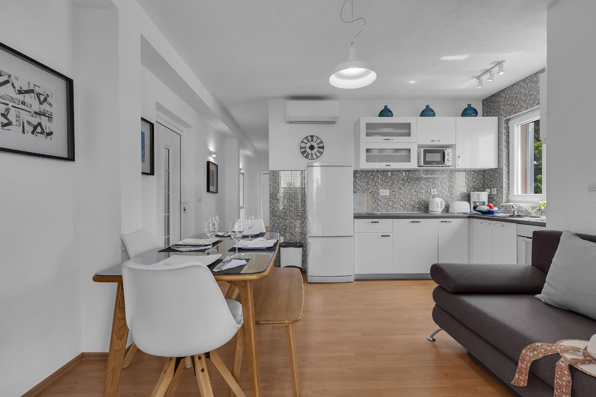 Apartments Villa Katarina Tučepi Zimmer foto